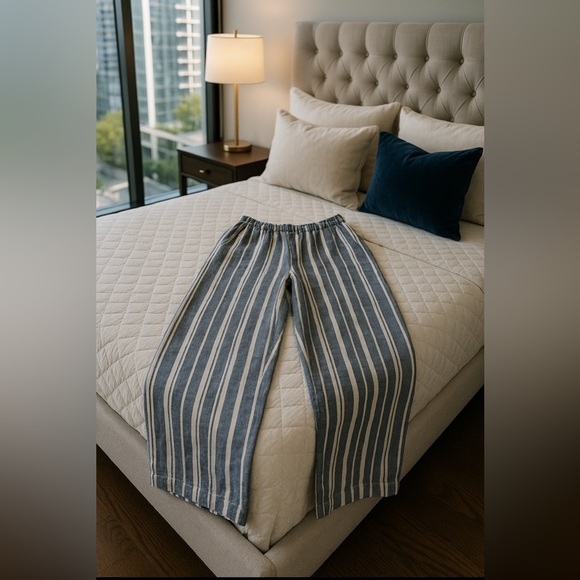 Joe Fresh navy & white linen striped pants w/pockets, elastic waist π€π - Picture 2 of 2